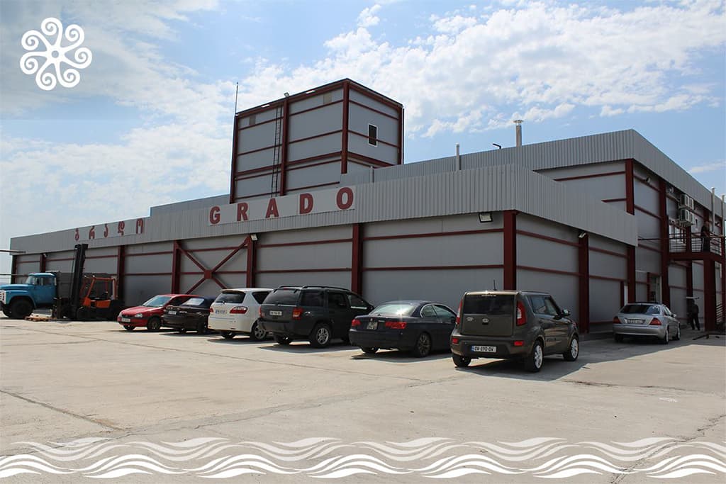 Novelty Structures Beverage Factory